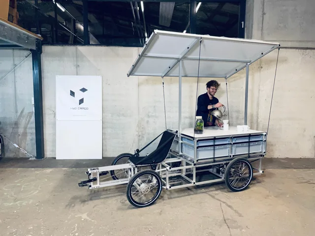 XYZ CARGO FOURWHEELER - drawer module with hinged roof